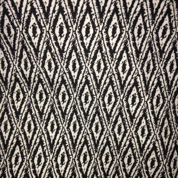 Kenar Patterned Flat Front Shorts Size 6 - Picture 4 of 6